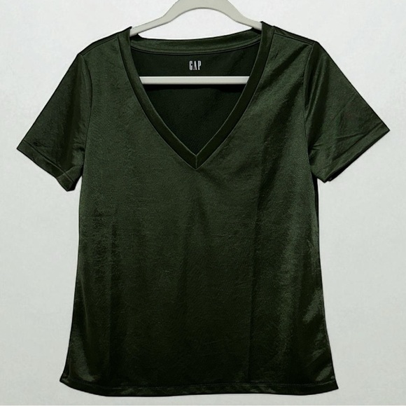 GAP V-Neck Tee | Size S | Deep Green | NWOT ✨ - Picture 1 of 6